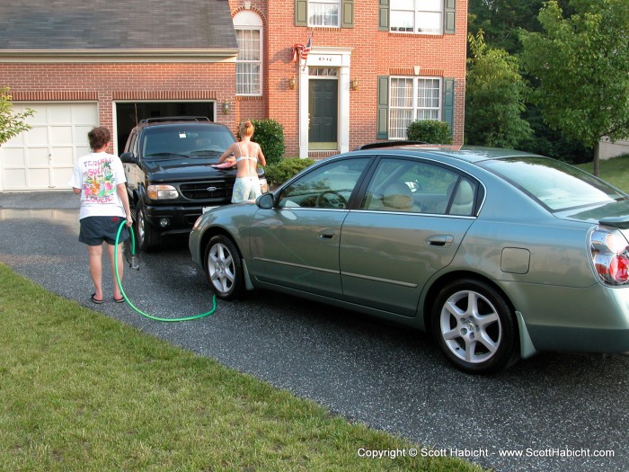 Upon my arrival at home, I found Kelli and Kristi washing my car. Aren't they great!!!