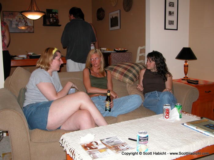 Laurie tells of her adventures in the Amazon while Kelli and Mary listen.