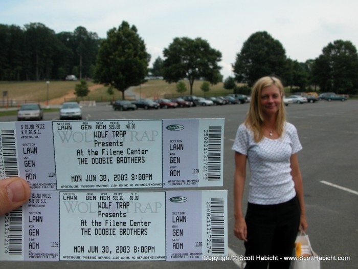 Kelli and I wen to the Doobie Brothers concert, but you couldn't take a camera in.