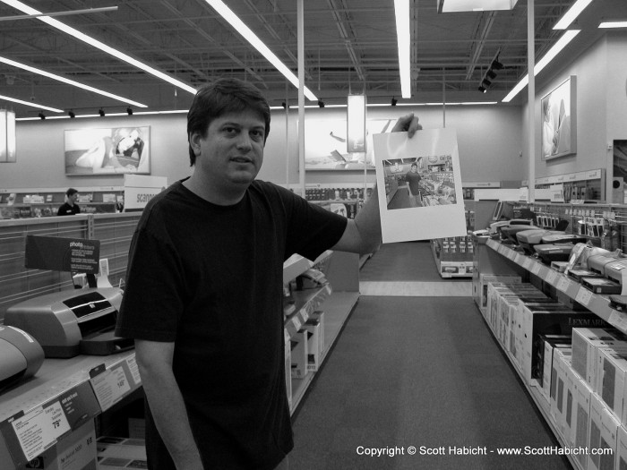 Rob and I went to Circuit City, took some pictures and started printing...