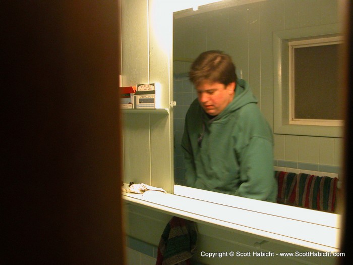 Bender washes his hands while getting ready to head out.