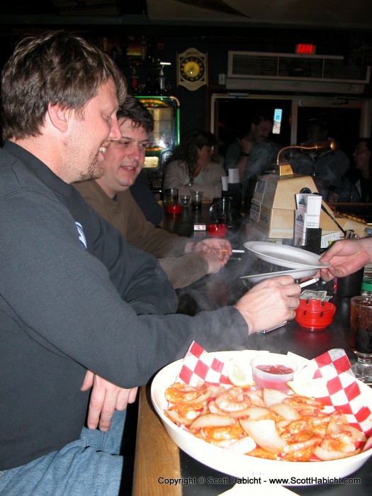 Chuck decided that 12:30 am was a good time for shrimp at our next bar, Snapper's Saloon