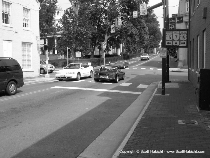 We headed into historic Leesburg to stroll around before our anniversary night dinner.