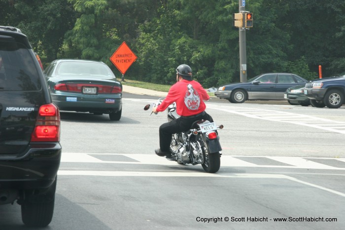 Can you tell what Kel likes about the motorcycle?