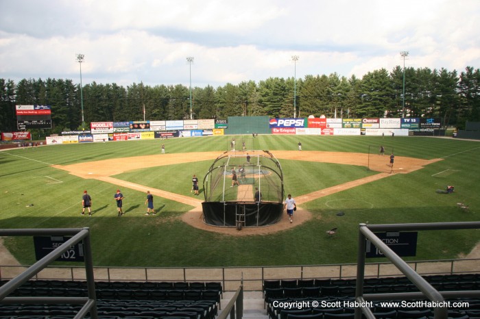 The teams were warming up....