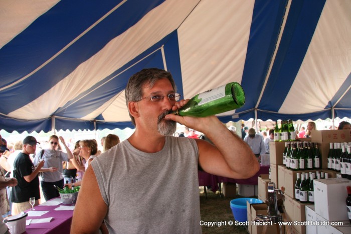 What really happens at the vendor tents during the Maryland Wine Festival.