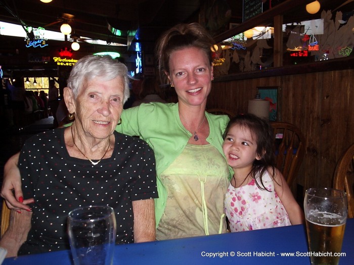 Our first nite with Gram, and we went to one of my fav local place, Phillipi Creek.