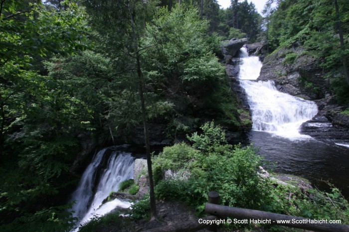 And arrrived at the falls 2 minutes later.