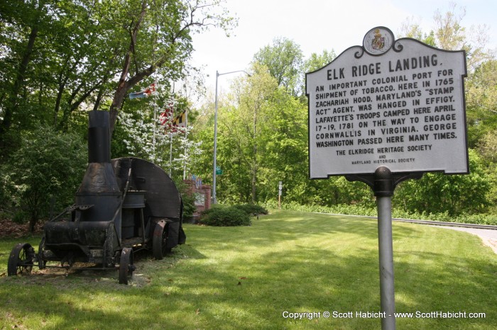 An episode of MythBusters featured a Confederate steam powered machine gun.....