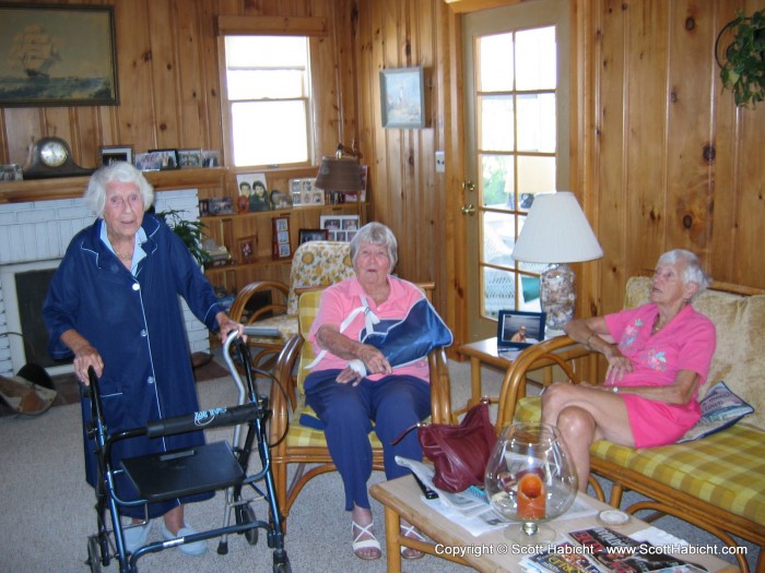 Kelli and her mom took her grandma to visit some friends on the Jersey shore.