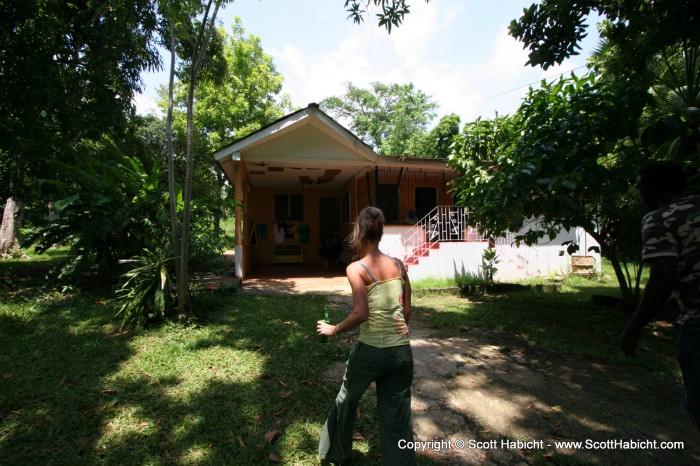 Kelli heads over to the house where Tosh lived.