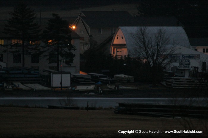 The zoom lens going across the lake.