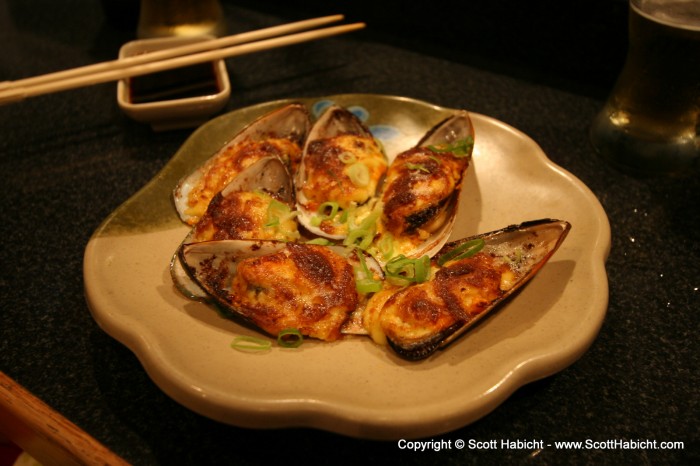 The spicy mussels appetizer.