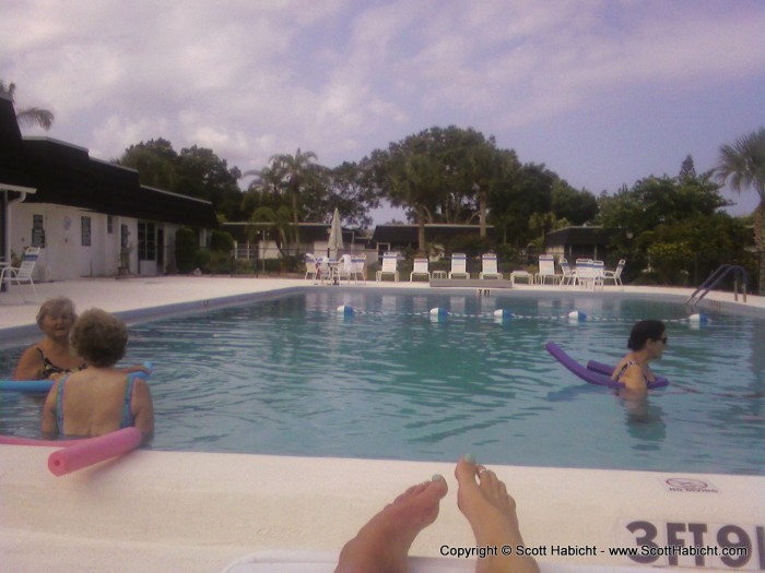 The next day, Kelli was laying pool side with the retired ladies of leisure.