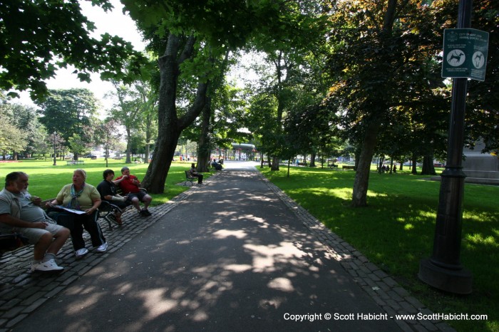 There was also a small park.