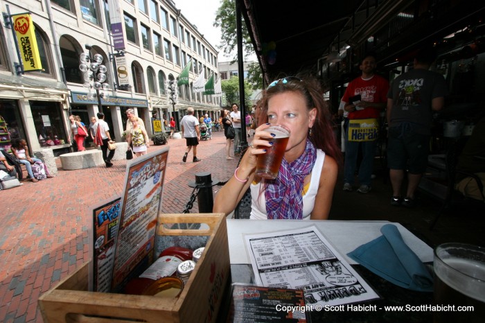 We headed back to Dick's Last Resort for a few beers.