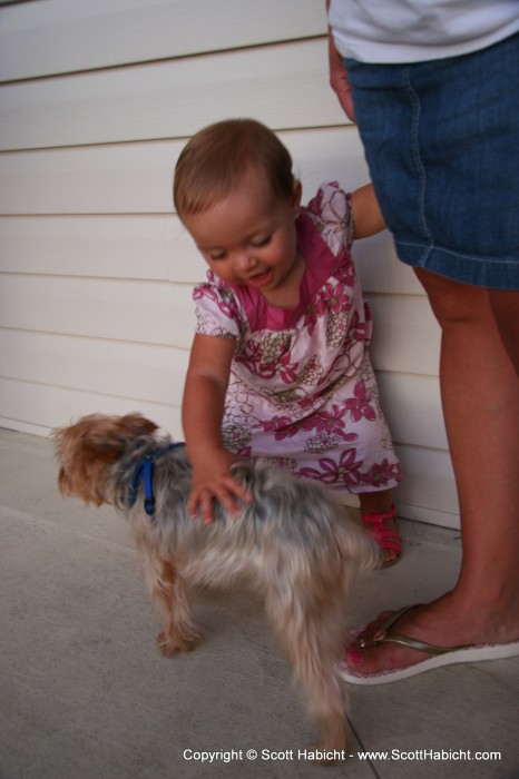 When we got back to the condo, Riley met Tom and Lori's daughter, Ava.