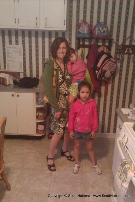 Kelli spent the night at her sister's, and helped the kids get ready for school the next morning.