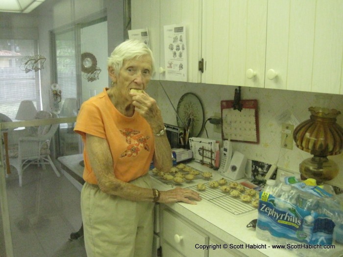 Kelli visited her diabatic grandmother in FL and made her chocolate chip cookies.