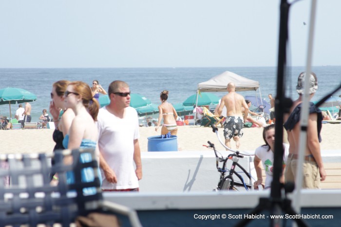 So Ryan and Kelli went for a quick dip in the Ocean.