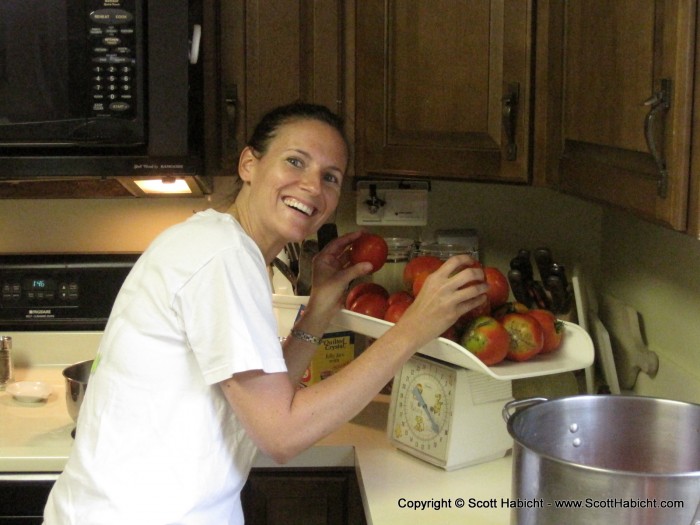 It was time for the making of the tomato sauce.