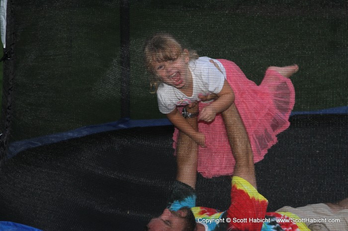 Of course,we also played on the trampoline, too.