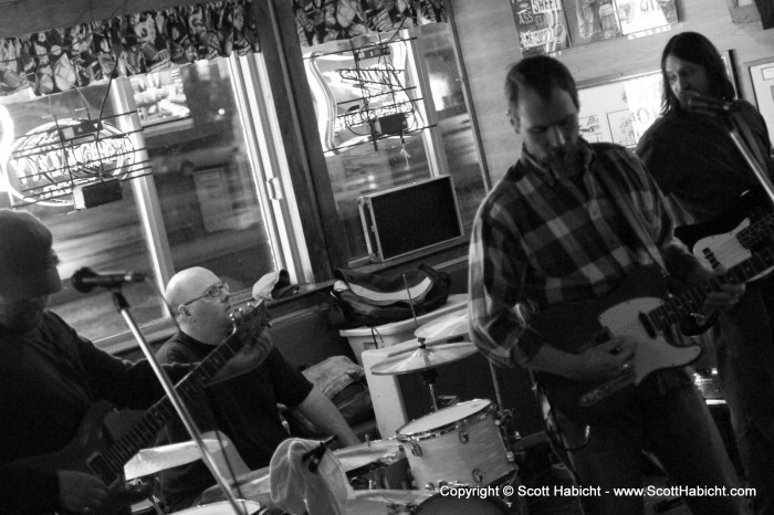 Check out the album "the Electric Co. @ Buxy's Salty Dog - Ocean City, MD" for those pictures...