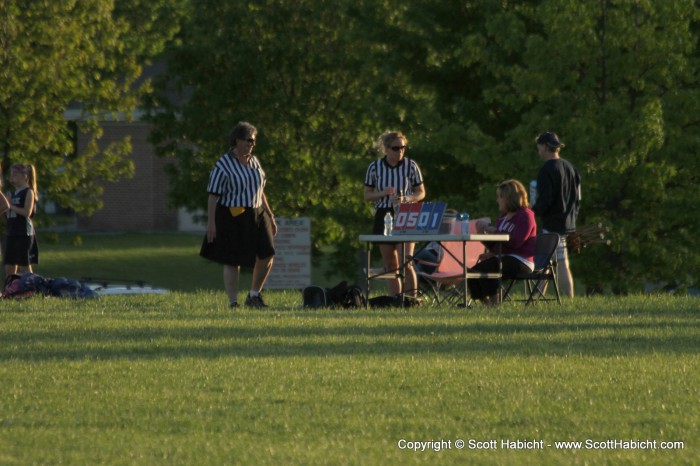 The score ended up being 8-6, but this was at the half.