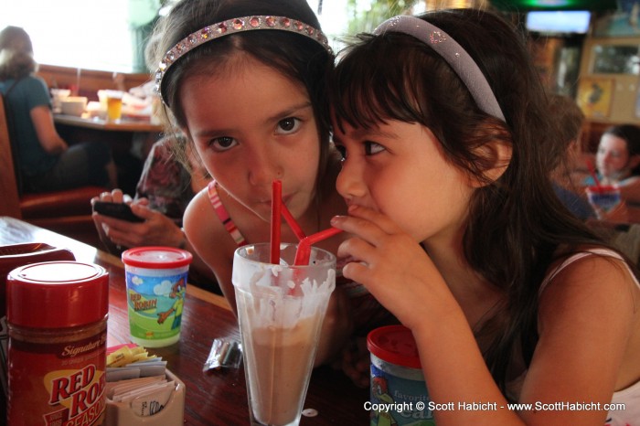 And they shared Aunt Kelli's milk shake.