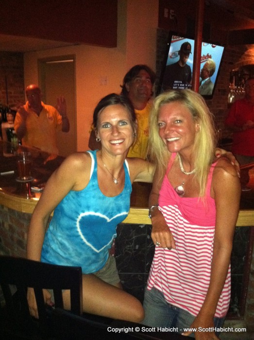 And she and Kelli hit the town for a girls night out. (Photo: Kristi Edwards)