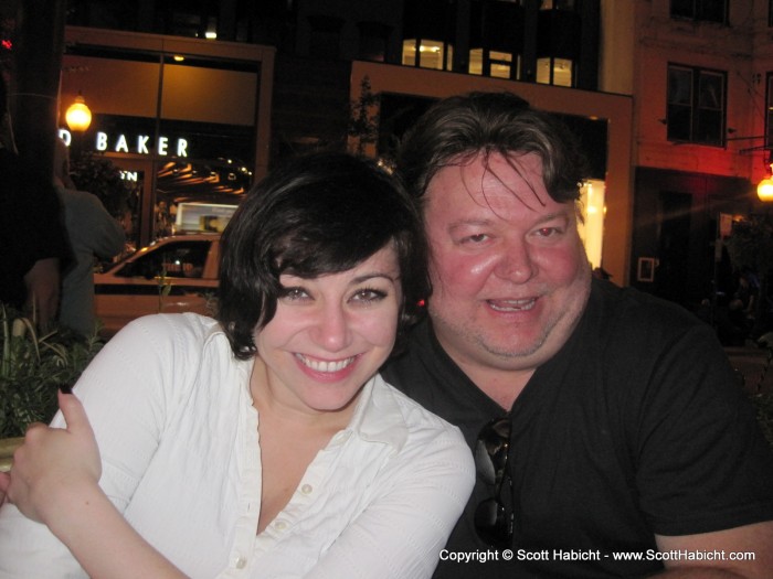 2 of Nicole's friends saw us sitting outside and joined us for after dinner drinks.