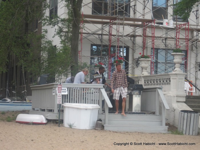 A few grills are set up for the use of the owners.