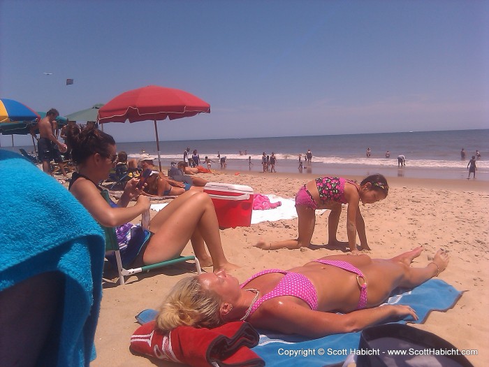 Kelli's grandmother passed away, and the family gathered at the beach to mourn.