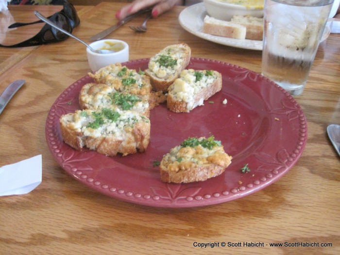 Gorgonzola and walnut toast.