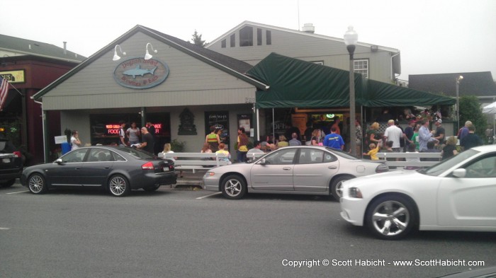 We swung by the restaurant to do packet pickup.