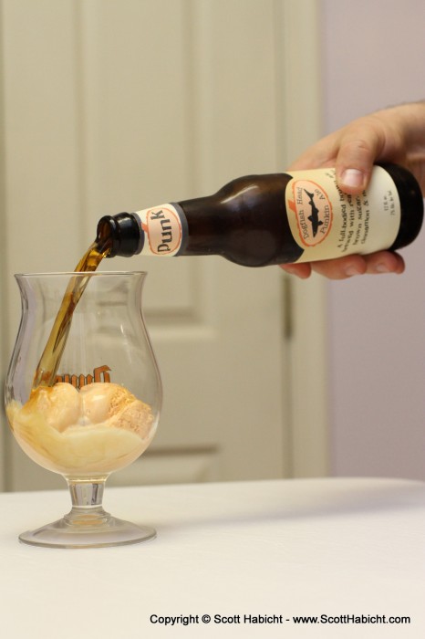 Check out the "real beer floats" review at http://IndyBeers.com for more on this one.