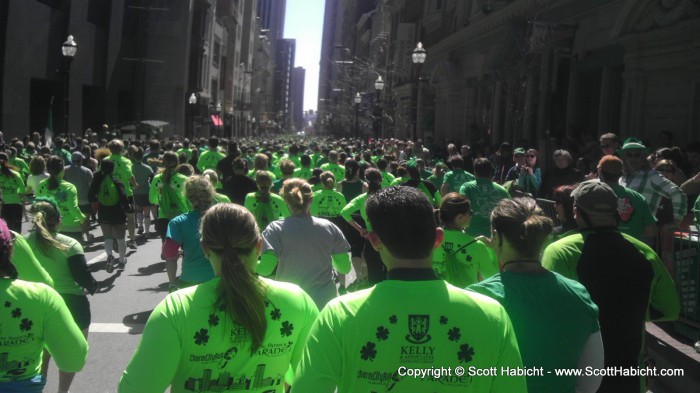 And the sea of runners was green...