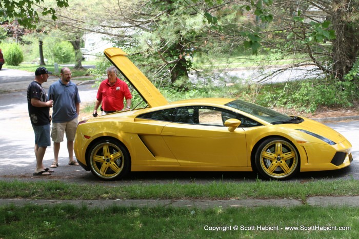 On Mother's Day Robert drove over with the lamborghini.