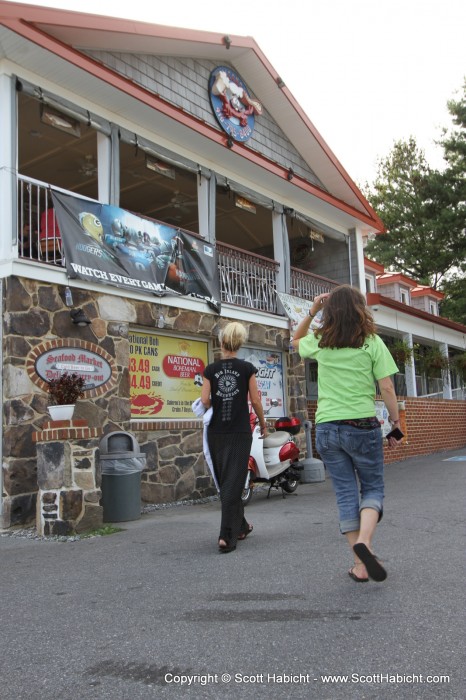 Afterwards we stopped off for some steamed crabs.