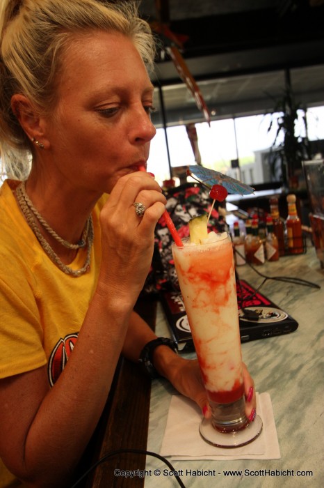 Part 3 of the trip started in the Honolulu airport with Kelli drinking a lavaflow.