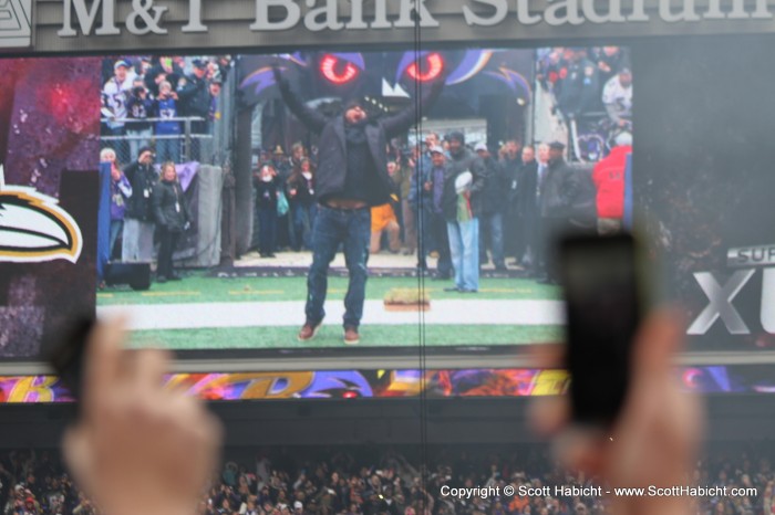 I grabbed a few shots of the players coming in from the big screen.