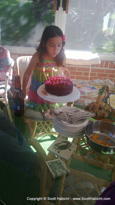 With Sophia's birthday the day before, we celebrated her birthday with a cake...