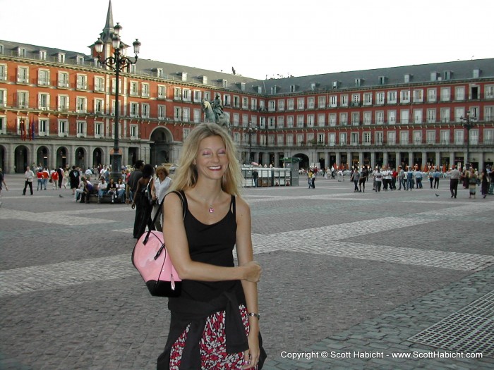 Kelli doing the tourist thing in Plaza Mayor.