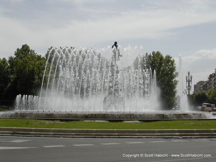 A good looking fountain in Vollalodid.