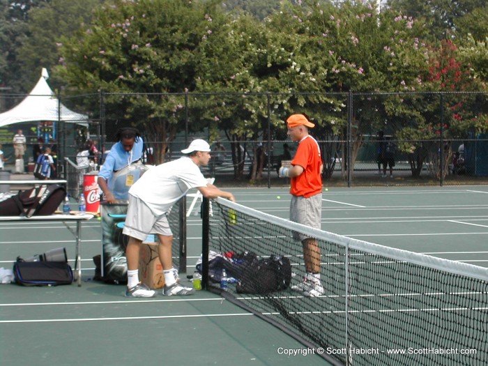 Tennis Pro Andy Roddick warms up at the Legg Mason tennis open.