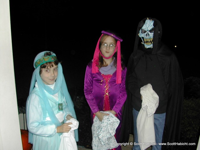 Halloween night came, and we had lots of trick-or-treaters.