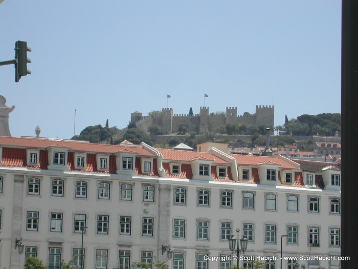 Castleo de Sao Jorge. (On the hilltop)