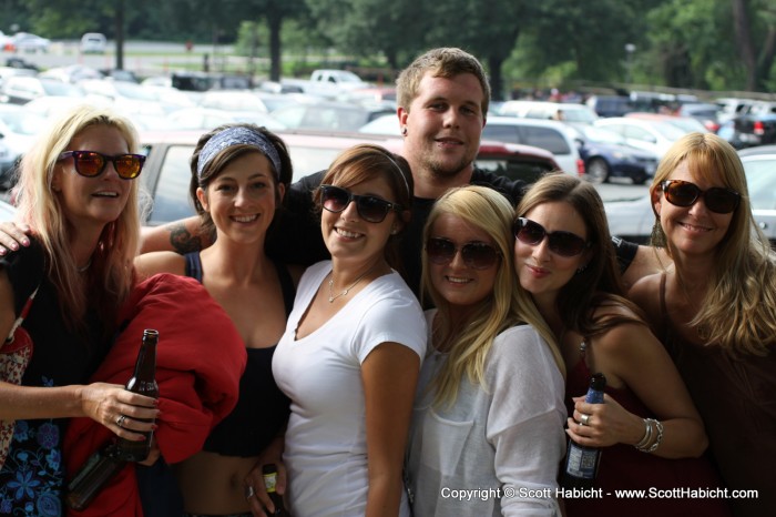 A quick pose with the ladies, and then time to head inside.