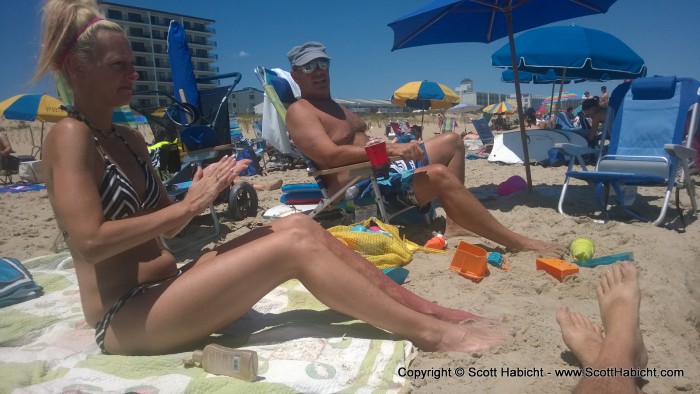 The next day it was time to sit on the beach.