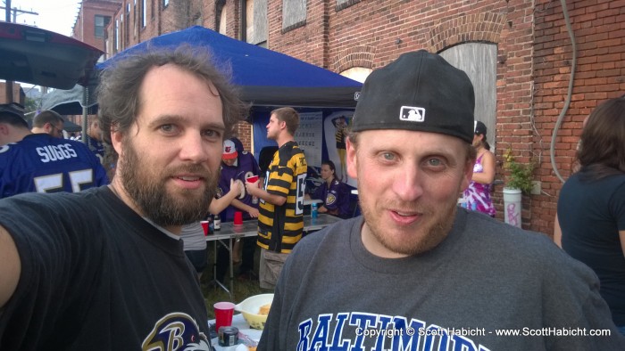 I met up with Steve and hung out with him and his buddies while tailgating.